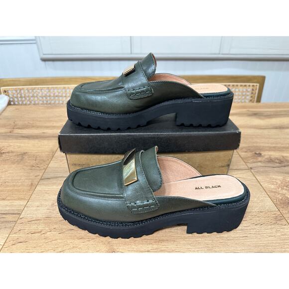 All Black Flat Buckle Mule Green Sz 8.5/9 US 39 EU NIB Minimalist Sleek Stylish - Picture 4 of 15